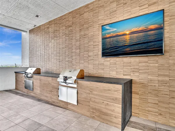 $550,000 | 3900 Biscayne Boulevard, Unit S616, Miami, FL 33137