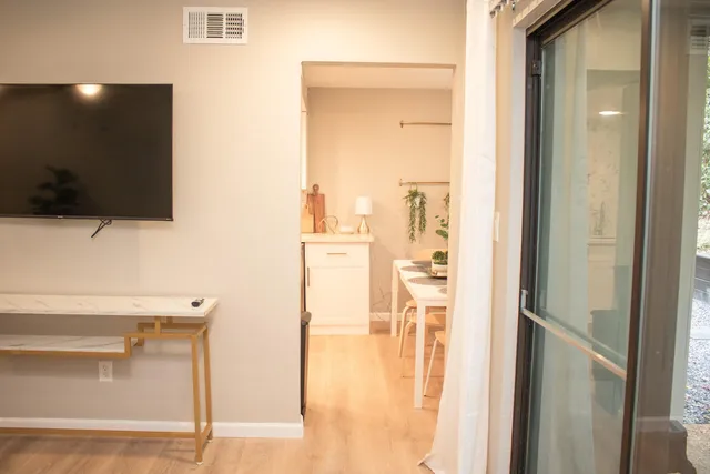 $1,425 | 114 Oak Street, Unit 1, Tallahassee, FL 32301