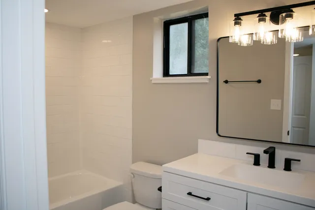 $1,425 | 114 Oak Street, Unit 1, Tallahassee, FL 32301