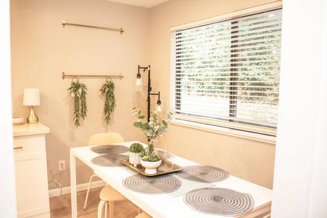 $1,425 | 114 Oak Street, Unit 1, Tallahassee, FL 32301