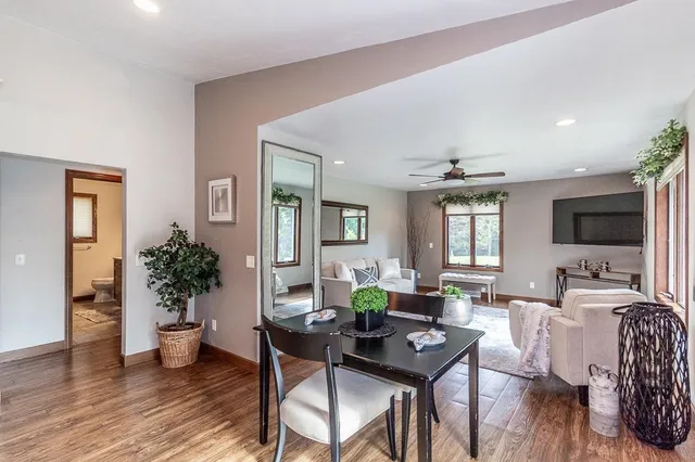 $589,900 | E8130 Flease Road, New London, WI 54961