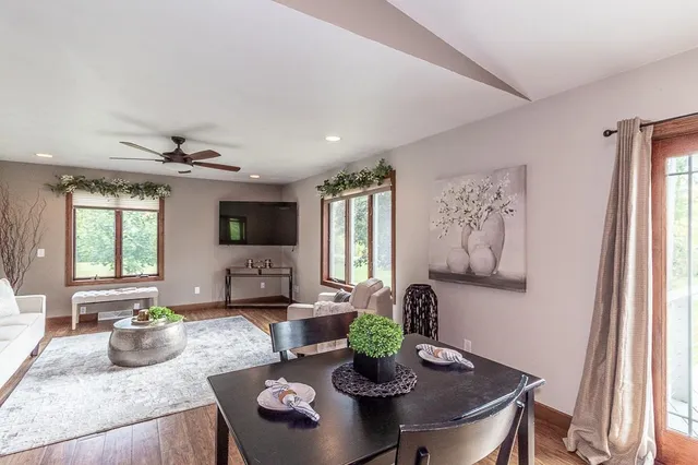 $589,900 | E8130 Flease Road, New London, WI 54961