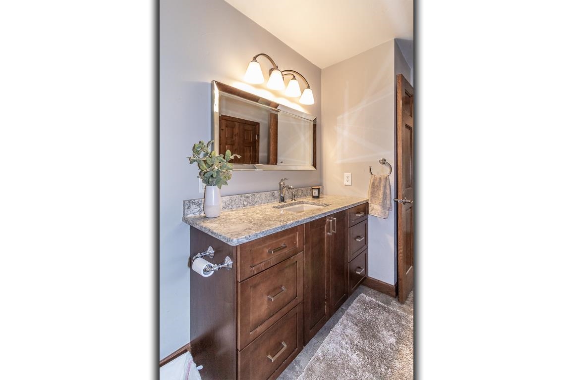 E8130 Flease Road New London, WI 54961 - Photo 24 of 80