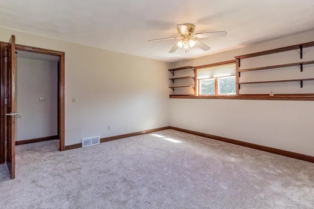 $589,900 | E8130 Flease Road, New London, WI 54961