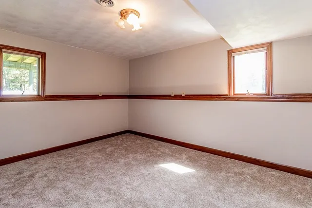 $589,900 | E8130 Flease Road, New London, WI 54961