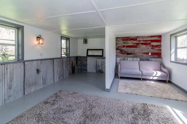 $589,900 | E8130 Flease Road, New London, WI 54961