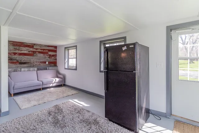 $589,900 | E8130 Flease Road, New London, WI 54961