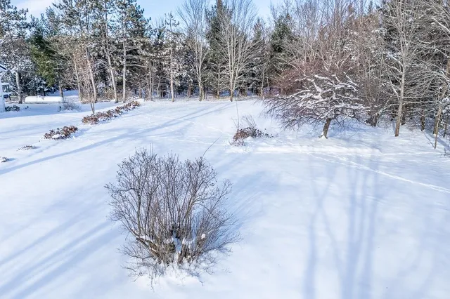 $589,900 | E8130 Flease Road, New London, WI 54961