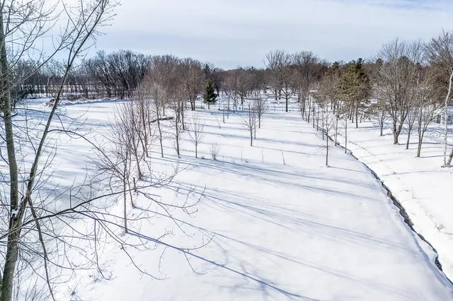 $589,900 | E8130 Flease Road, New London, WI 54961