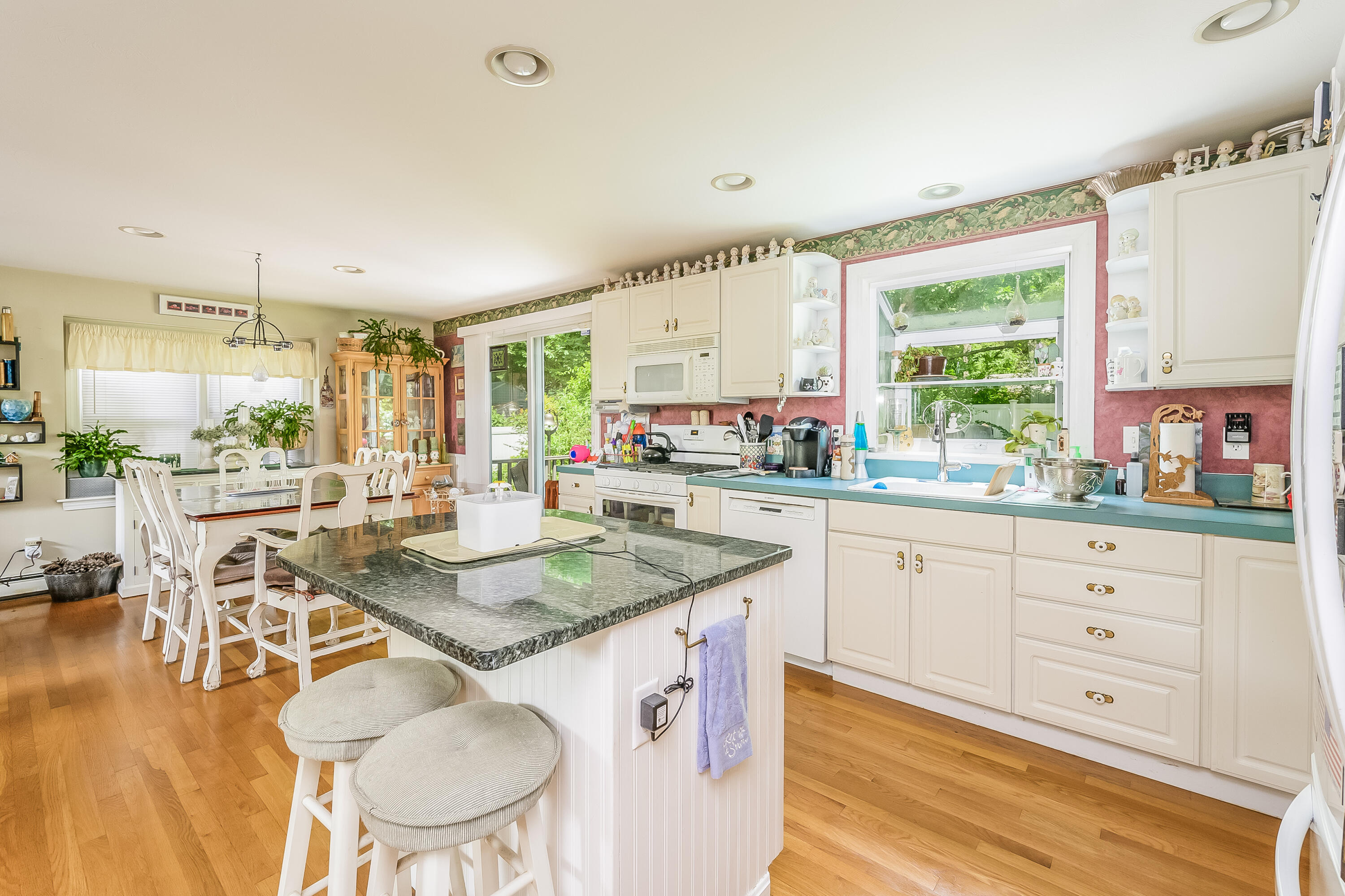 120 Jones Road Falmouth, MA 02540 - Photo 3 of 27 008-photo-kitchen-9317943