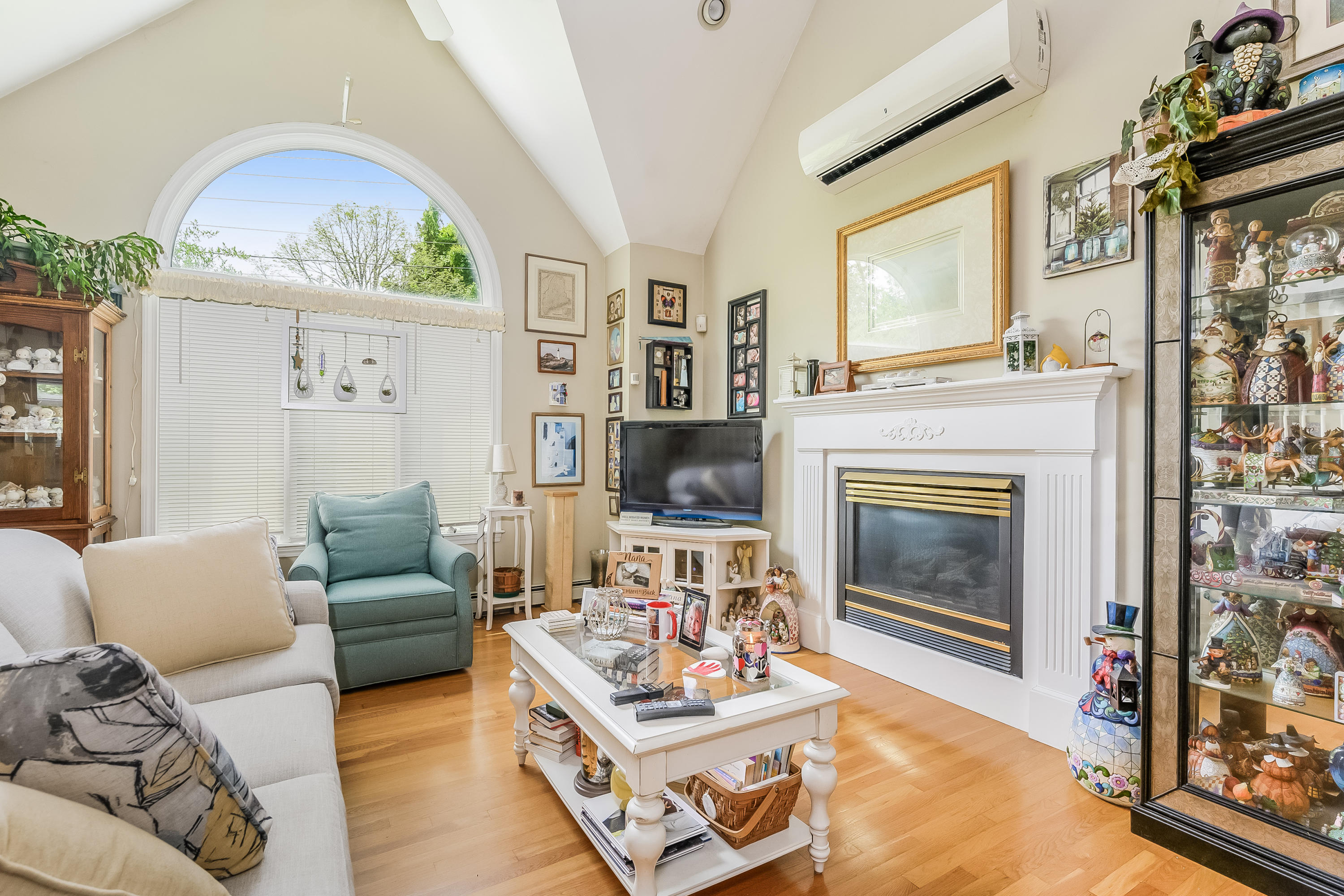 120 Jones Road Falmouth, MA 02540 - Photo 7 of 27 002-photo-living-room-9317931