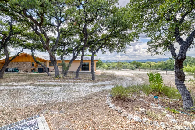$599,500 | 1482 Flatrock Circle, Rio Frio, TX 78879