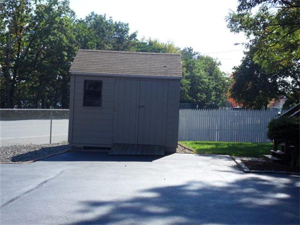 1 Winneconnett Road Worcester, MA 01605 - Photo 5 of 20 Gallery Image 5