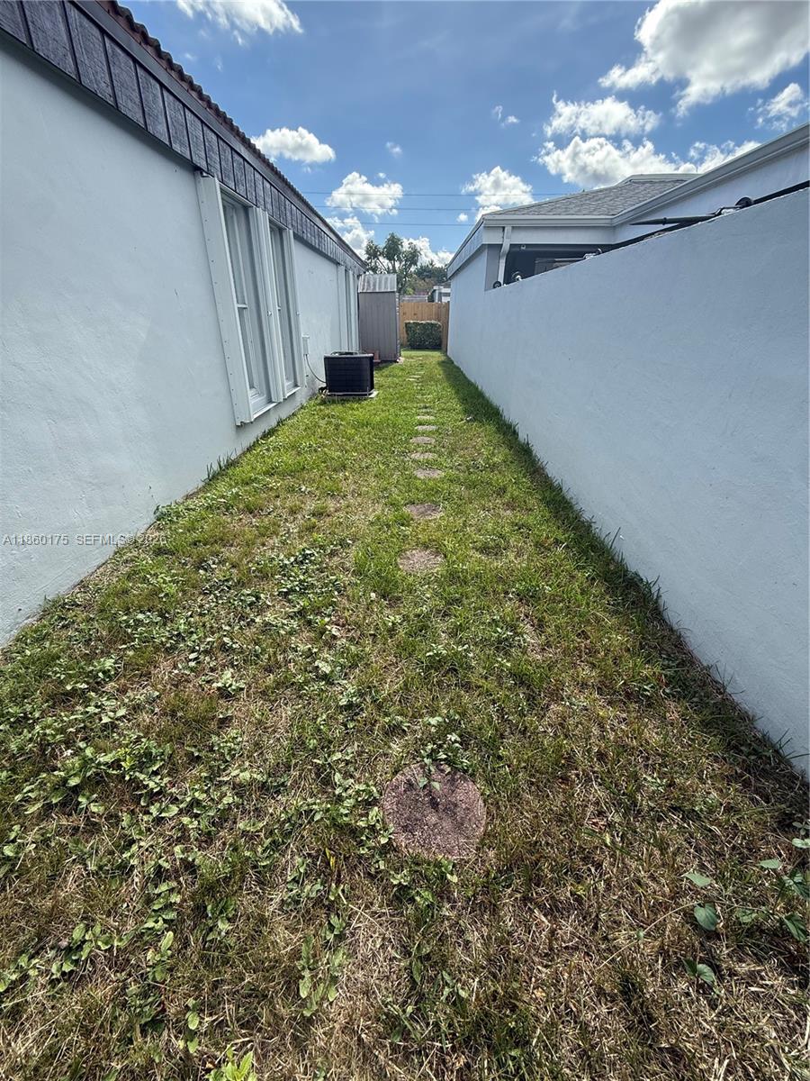 11570 Southwest 83rd Terrace Miami, FL 33173 - Photo 27 of 27 a view of a garage