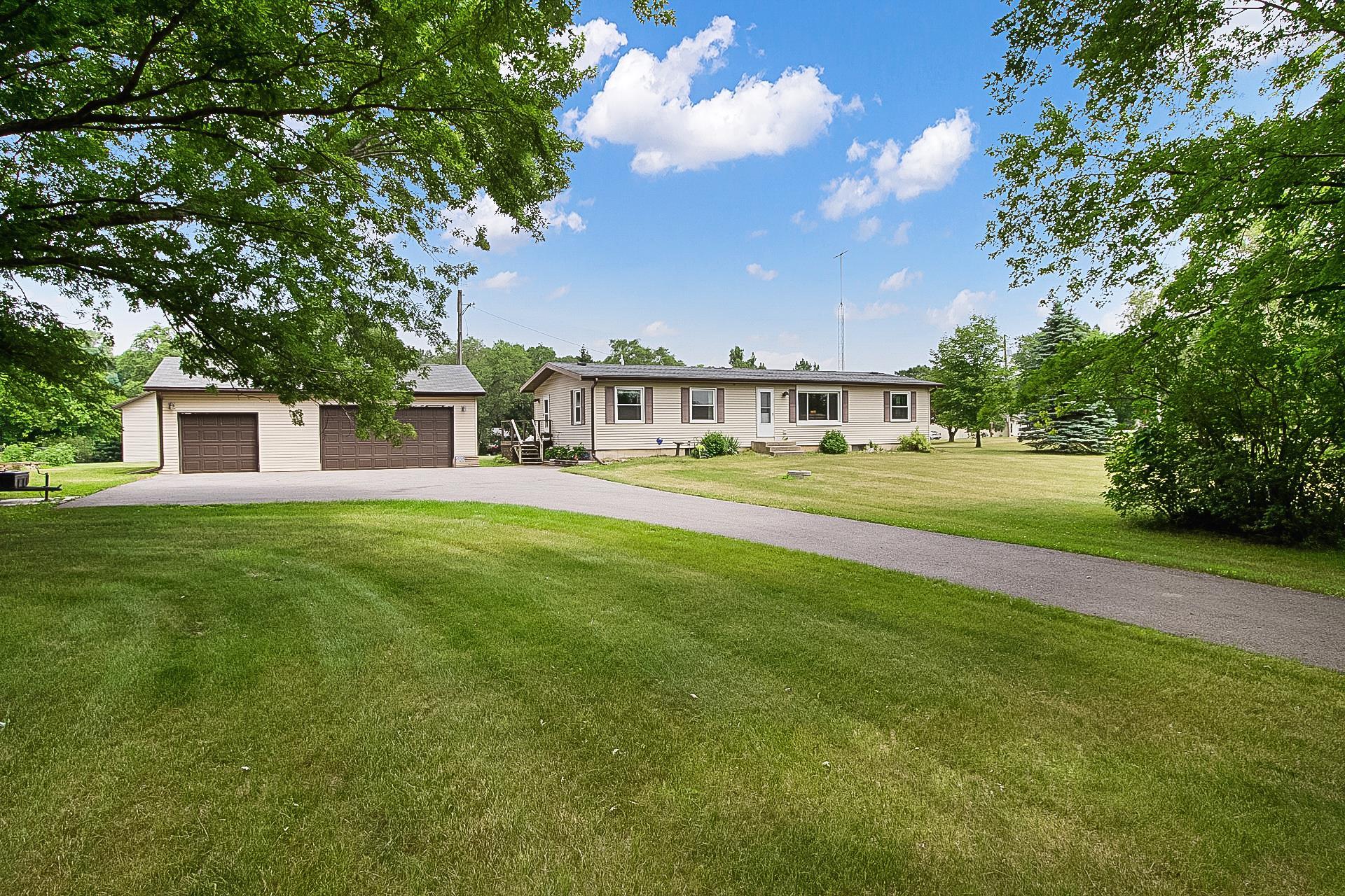 W7772 North Star Road, Pardeeville, WI 53954 Compass