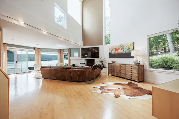 $1,895,000 | 5403 Seneca Hill Drive, South Bristol, NY 14424