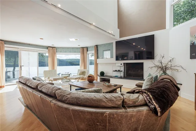 $1,895,000 | 5403 Seneca Hill Drive, South Bristol, NY 14424