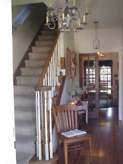 285 Fallbrook Circle Reedley, CA 93654 - Photo 2 of 8 ENTRANCE
