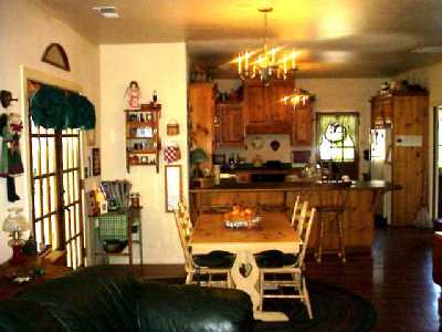 285 Fallbrook Circle Reedley, CA 93654 - Photo 4 of 8 GORGEOUS COUNTRY KITCHEN