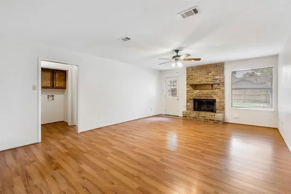 $1,950 | 2106 Wickburn Drive, Spring, TX 77386