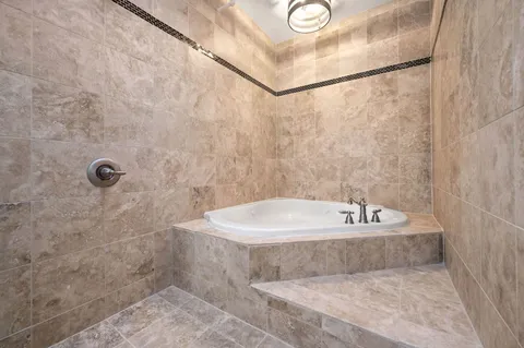 $799,000 | 1101 West Armitage Avenue, Unit 204, Chicago, IL 60614