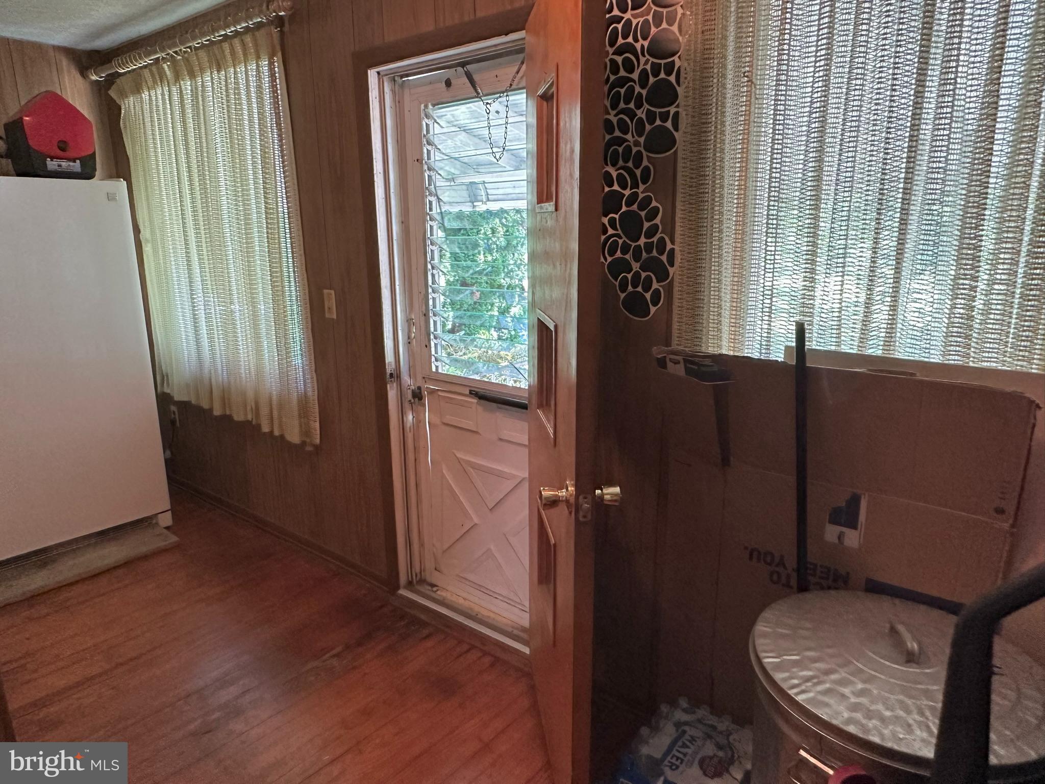 8608 Oak Road Baltimore, MD 21219 - Photo 18 of 37
