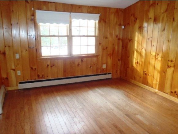 208 George Street Barre, VT 05641 - Photo 4 of 14 Gallery Image 4