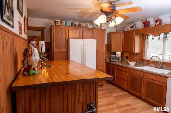 $190,000 | 6923 West Wheeler Road, Mapleton, IL 61547