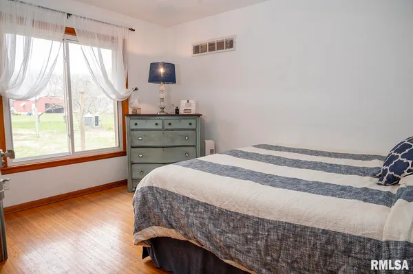 $190,000 | 6923 West Wheeler Road, Mapleton, IL 61547