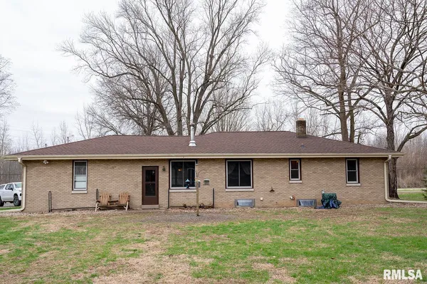 $190,000 | 6923 West Wheeler Road, Mapleton, IL 61547