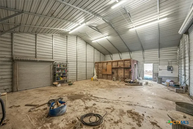 a view of a bunch of trees and bushes