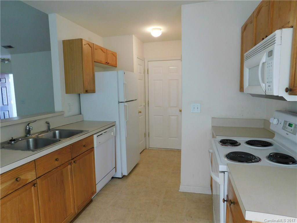 1363 Spring View Court Rock Hill, SC 29732 - Photo 3 of 8 Gallery Image 3