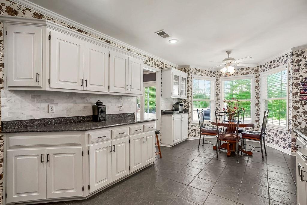 5973 Ogg Road Shawnee, KS 66218 - Photo 21 of 63