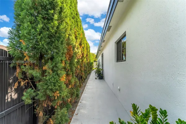 $4,550 | 17805 Southwest 114th Court, Unit 17805, Miami, FL 33157