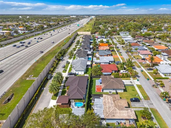 $4,550 | 17805 Southwest 114th Court, Unit 17805, Miami, FL 33157