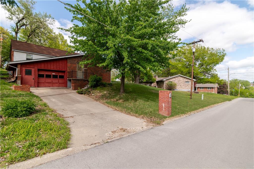 1219 Julia Street Atchison, KS 66002 - Photo 3 of 45 Gallery Image 3