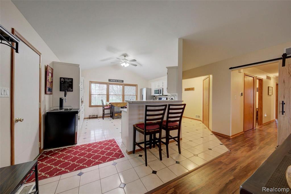 524 West Schafer Road Howell, MI 48843 - Photo 9 of 40