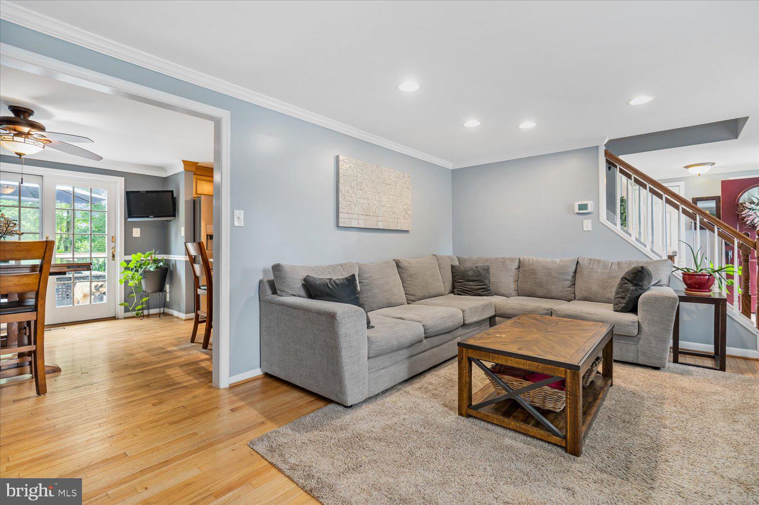 3914 Millner Road Baltimore, MD 21236 - Photo 5 of 37 Living Room