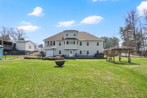 $549,000 | 1542 South Branch Parkway, Springfield, MA 01129