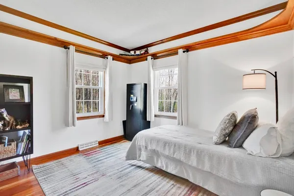 $549,000 | 1542 South Branch Parkway, Springfield, MA 01129