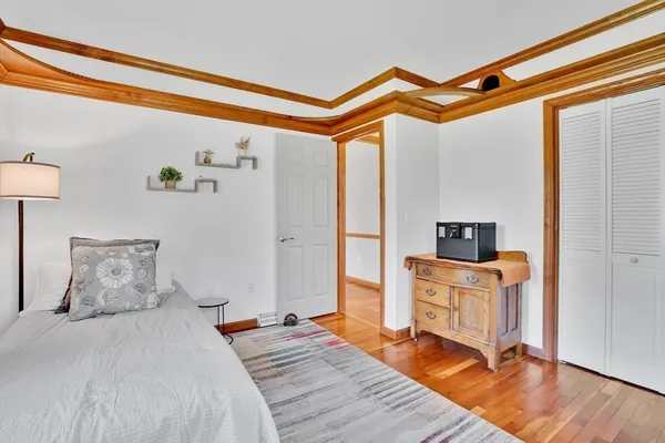 $549,000 | 1542 South Branch Parkway, Springfield, MA 01129