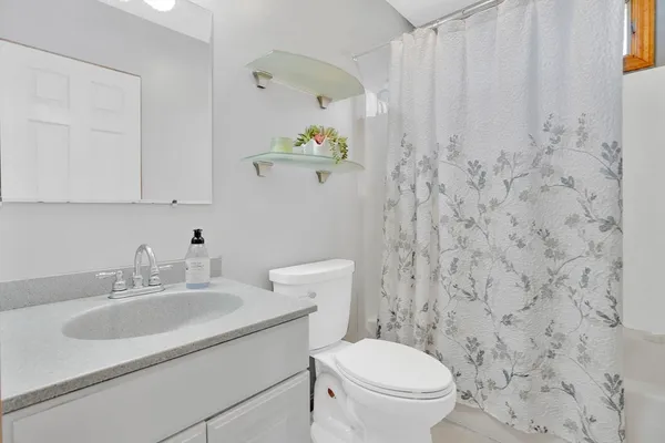 $549,000 | 1542 South Branch Parkway, Springfield, MA 01129