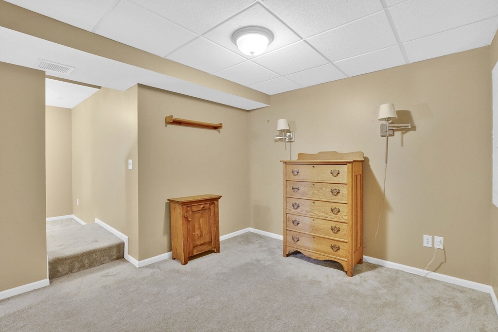 1542 South Branch Parkway Springfield, MA 01129 - Photo 27 of 42