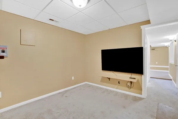 $549,000 | 1542 South Branch Parkway, Springfield, MA 01129