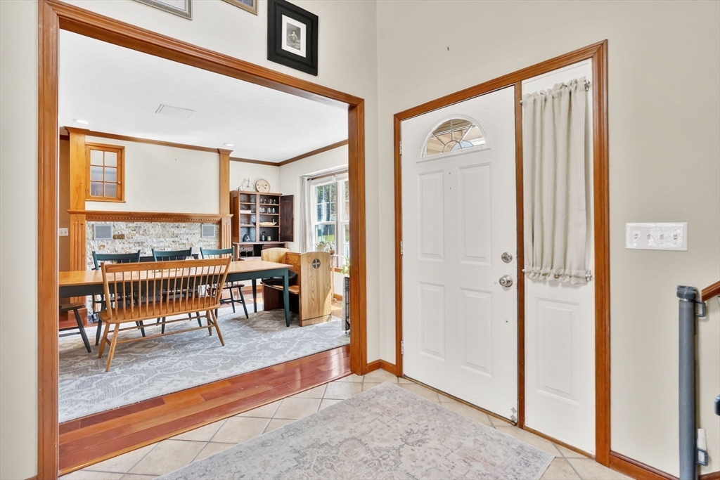 1542 South Branch Parkway Springfield, MA 01129 - Photo 6 of 42