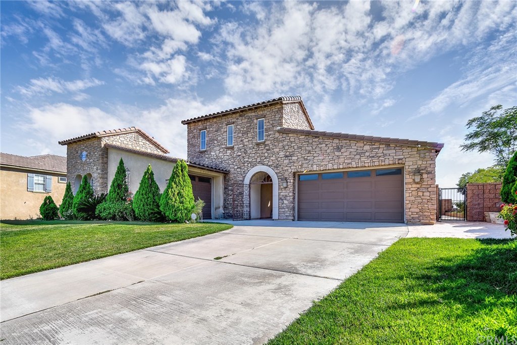 12557 Naples Way Rancho Cucamonga, CA 91739 - Photo 2 of 40 Gallery Image 2
