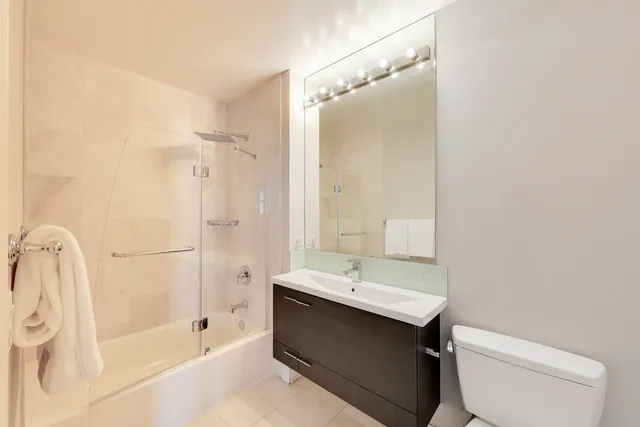 $4,000 | 1629 South Prairie Avenue, Unit 2403, Chicago, IL 60616