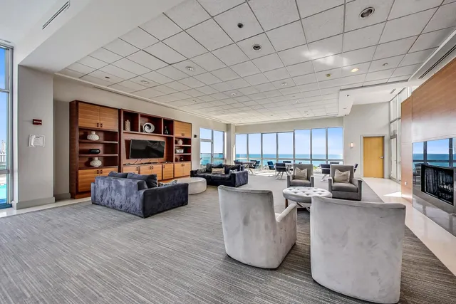 $4,000 | 1629 South Prairie Avenue, Unit 2403, Chicago, IL 60616