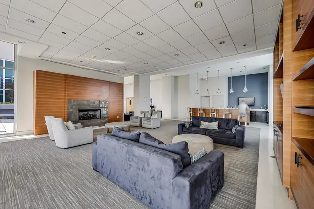 $4,000 | 1629 South Prairie Avenue, Unit 2403, Chicago, IL 60616