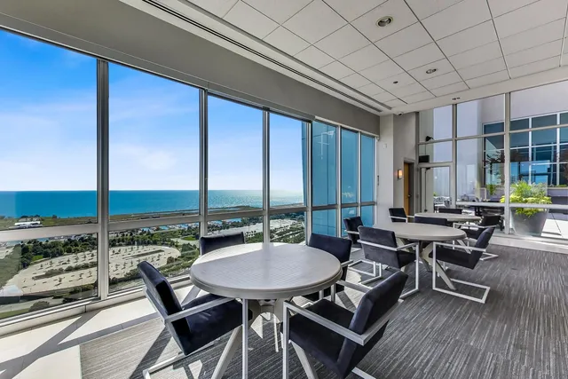 $4,000 | 1629 South Prairie Avenue, Unit 2403, Chicago, IL 60616